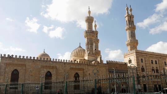 مفكر مصري: ليس هناك عبارة أن محمدا رسول الله في الشهادة والأذان