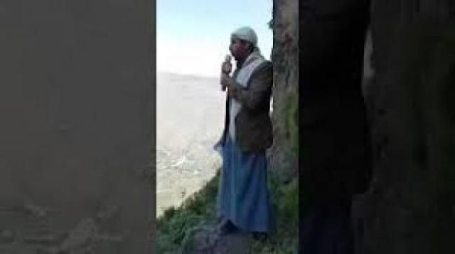 من على مشارف قمة جبلية شاهقة.. أول يمني يلقي خطبة عصماء لـ”الجن”